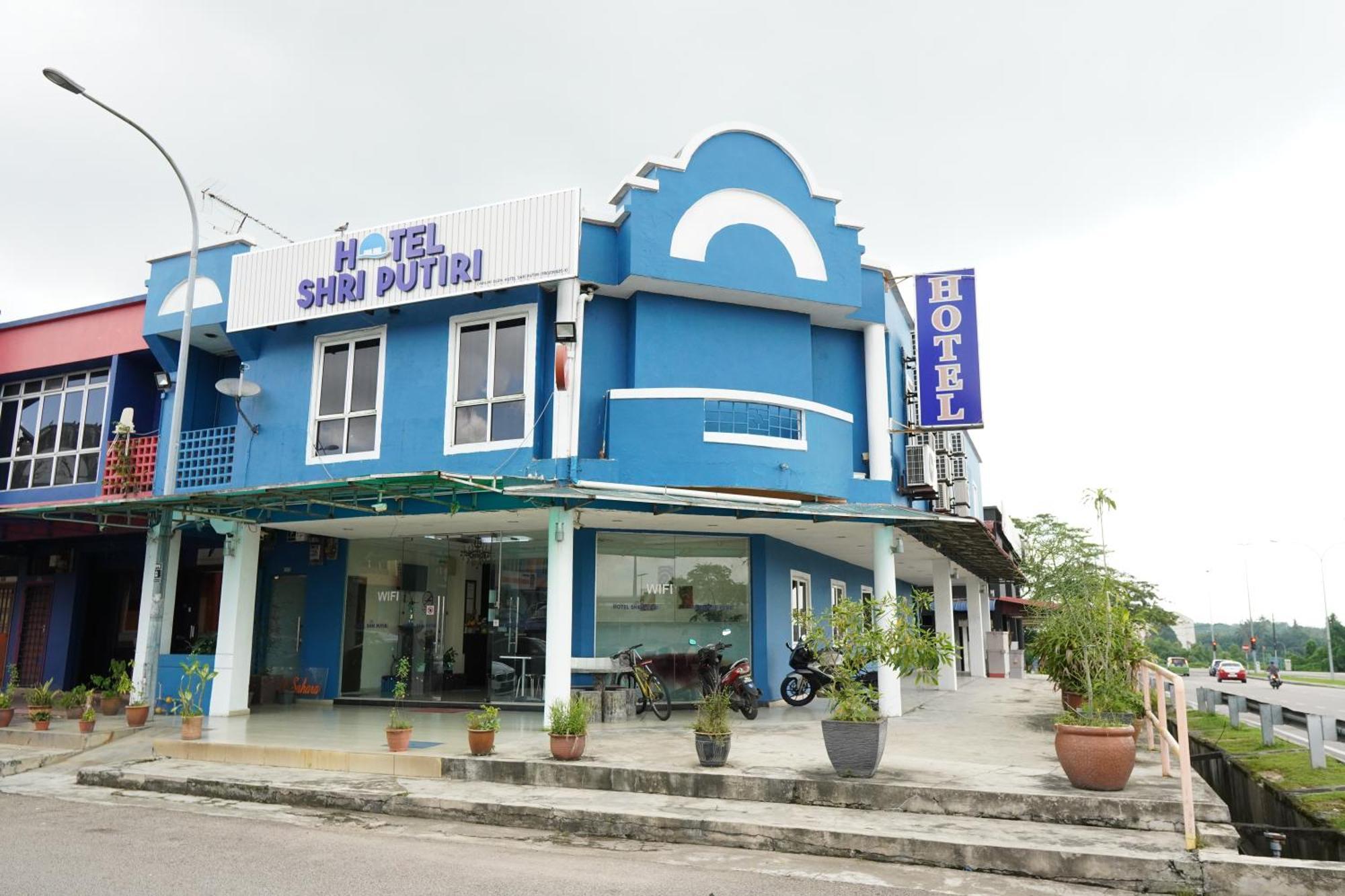 Hotel Shri Putiri Pasir Gudang Dış mekan fotoğraf